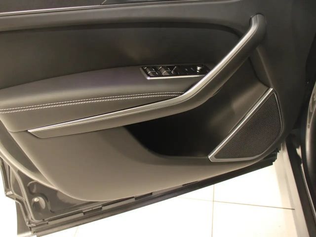 Jaguar F-Pace AWD D300 R-Dynamic