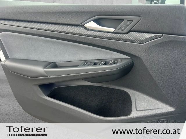 Volkswagen Golf DSG R-Line Variant