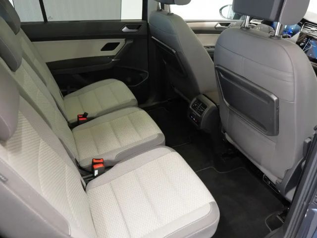 Volkswagen Touran 1.5 TSI DSG