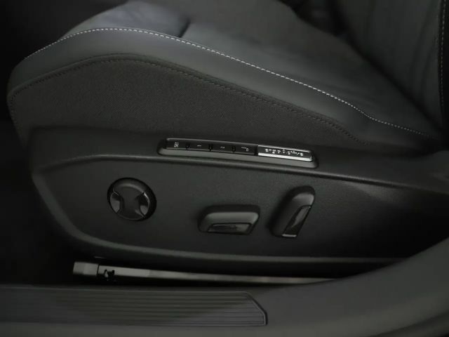 Volkswagen Golf Business DSG Variant