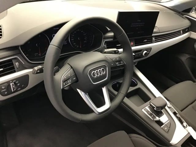Audi A4 30 TDI S-Line