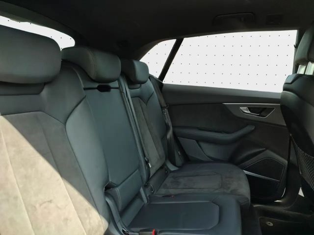 Audi RS Q8 *Navi*Matrix*Alu*AHK*B&O*HUD*PDC*Virtual Co