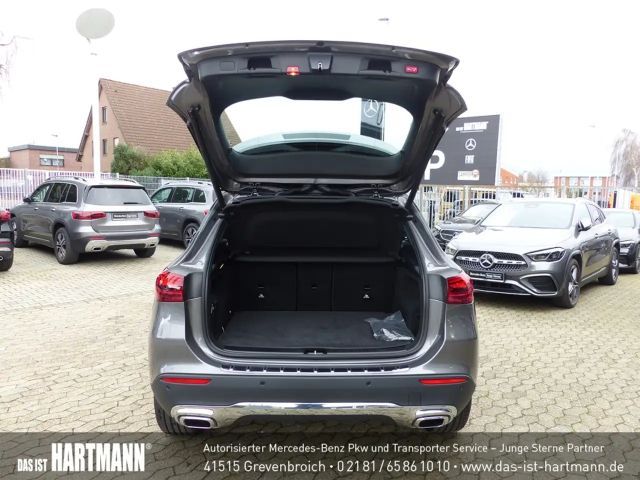 Mercedes-Benz GLA 180 Progressive