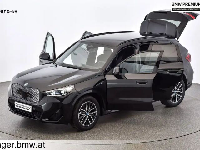 BMW iX1 xDrive30