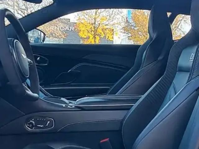 Aston Martin DBS V12