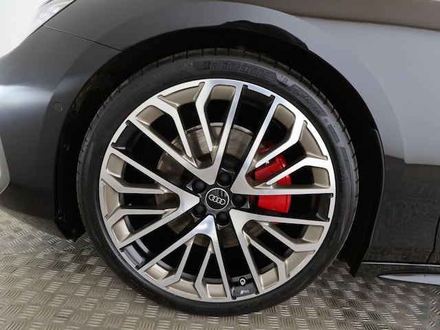 Audi A6 Avant Quattro S-Tronic