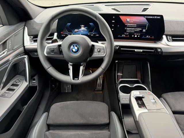 BMW iX2 Coupé M-Sport xDrive30