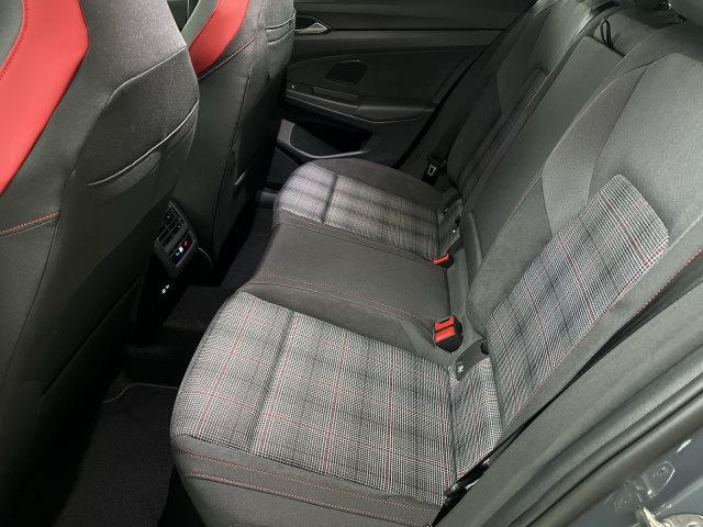Volkswagen Golf 2.0 TSI DSG Golf VIII IQ.Drive