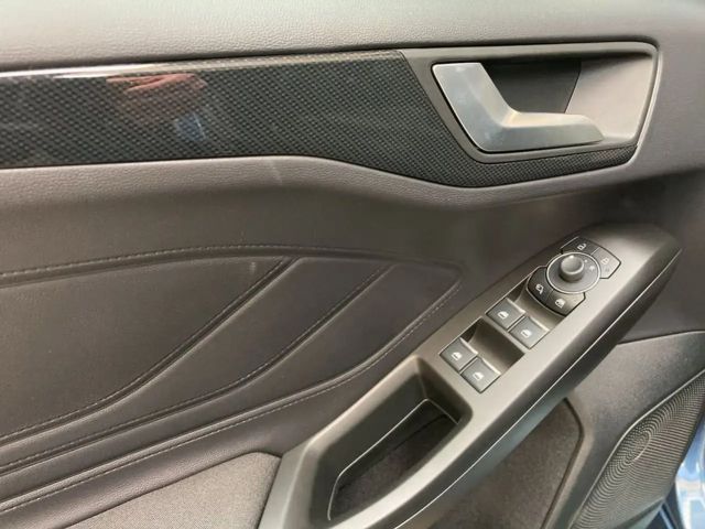 Ford Focus EcoBoost ST Line