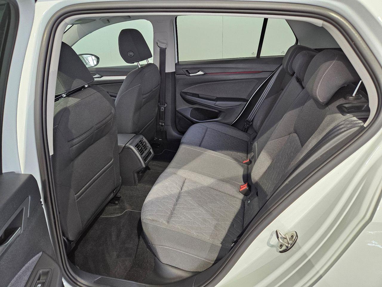 Volkswagen Golf 1.5 eTSI DSG Life