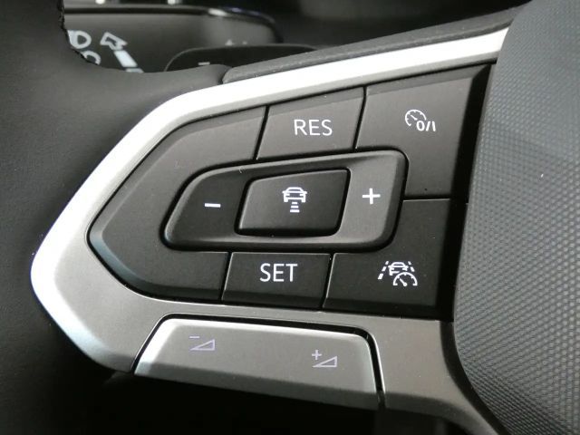 Volkswagen Polo 1.0 TSI DSG R-Line