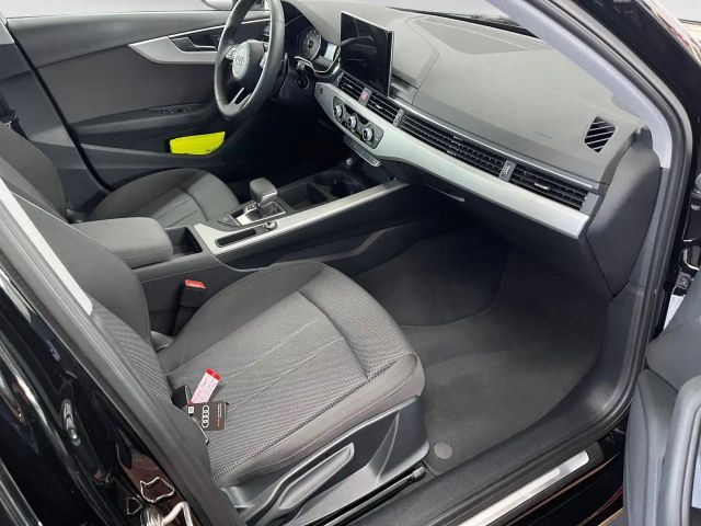 Audi A4 35 TFSI S-Tronic