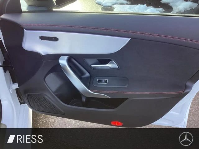 Mercedes-Benz CLA 200 AMG Line Coupé