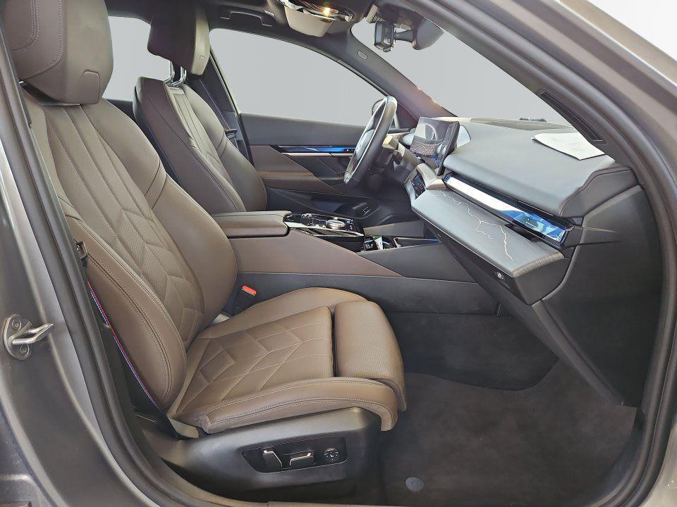 BMW i5 M60 xDrive