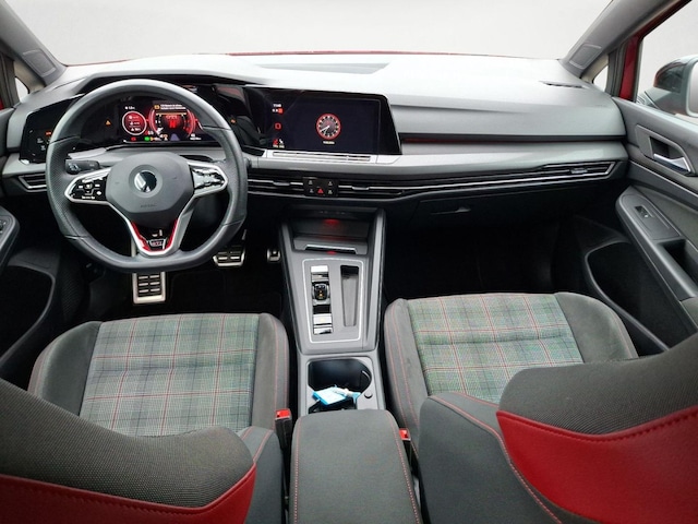 Volkswagen Golf 2.0 TSI DSG GTI