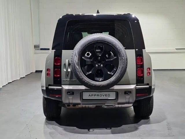 Land Rover Defender 110 D300 Dynamic SE