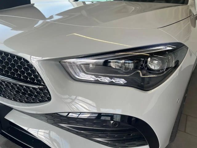 Mercedes-Benz CLA 200 AMG Line Shooting Brake