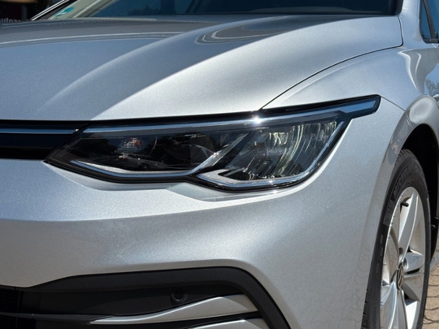 Volkswagen Golf 1.5 eTSI DSG Life Variant