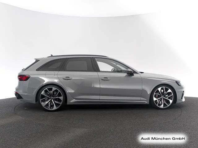 Audi RS4 Avant