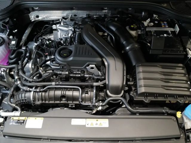 Volkswagen Golf 1.5 eTSI DSG Golf VIII