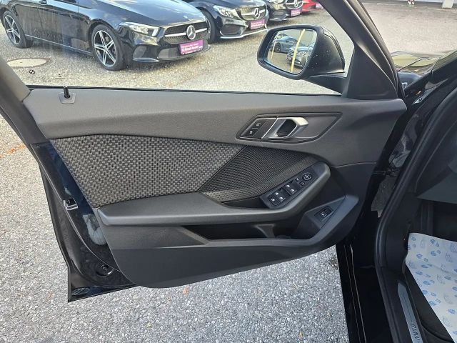 BMW 120 120d Sedan xDrive