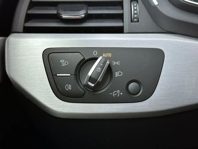 Audi A4 35 TDI Avant S-Line S-Tronic