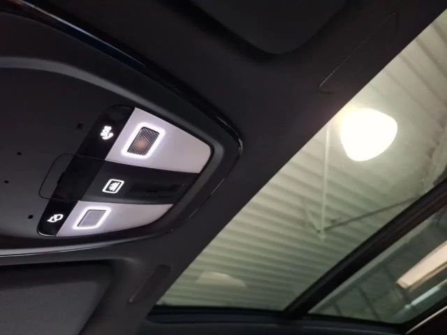 Volvo XC60 Dark Plus