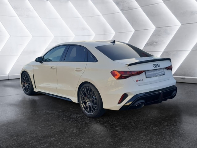 Audi RS3 Quattro S-Tronic Sedan