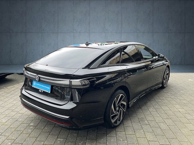 Volkswagen ID.7 IQ.Drive Pro