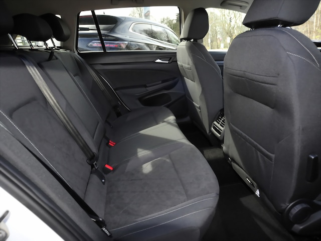 Volkswagen Golf Style Variant