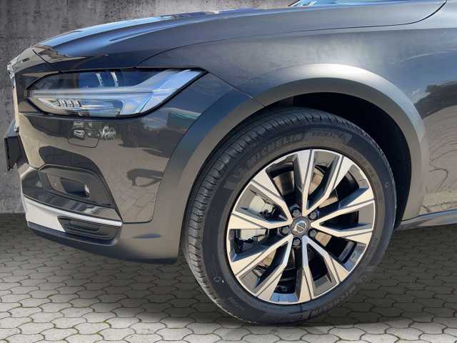 Volvo V90 Cross Country AWD Plus