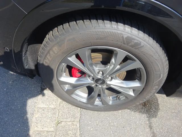 Ford Kuga ST Line X