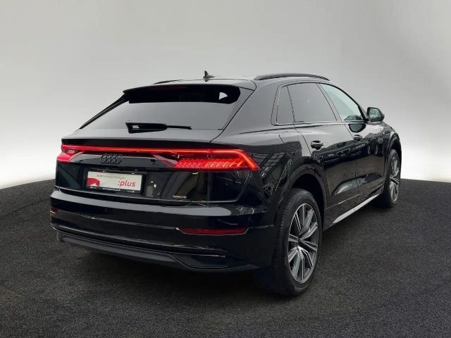 Audi Q8 55 TFSI Hybride Quattro S-Line