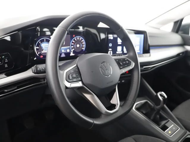 Volkswagen Golf Life Variant