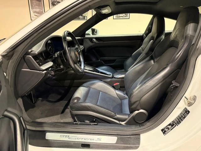 Porsche 911 4 Carrera Coupé S