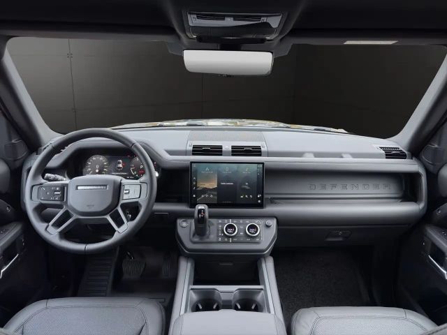 Land Rover Defender 110 D250 Dynamic SE