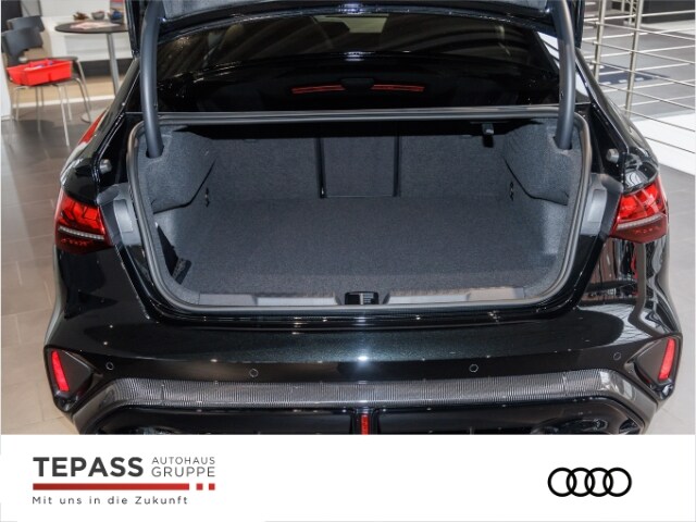 Audi RS3 Quattro S-Tronic Sedan