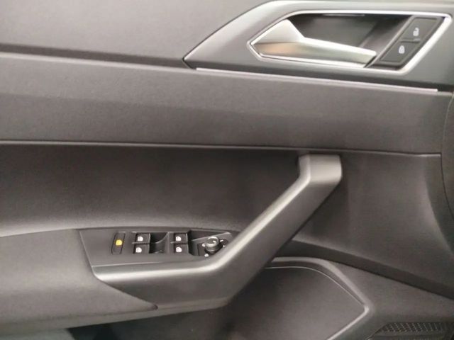 Volkswagen Polo 1.0 TSI DSG IQ.Drive R-Line