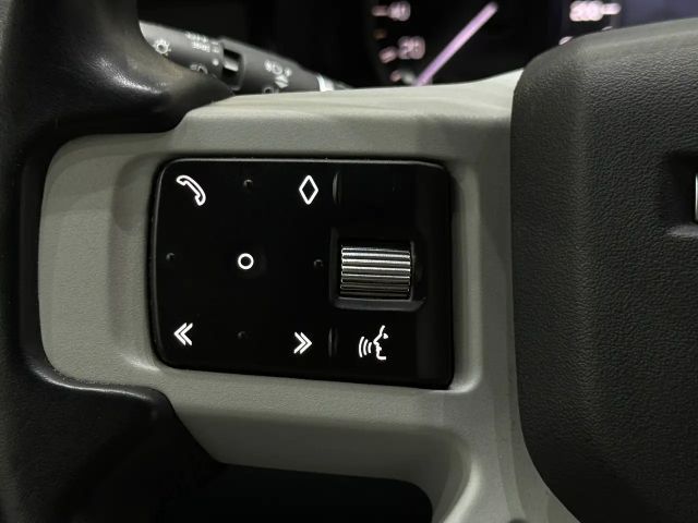 Land Rover Defender AWD D250 SE