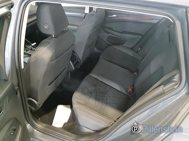 Volkswagen Golf DSG Style Variant