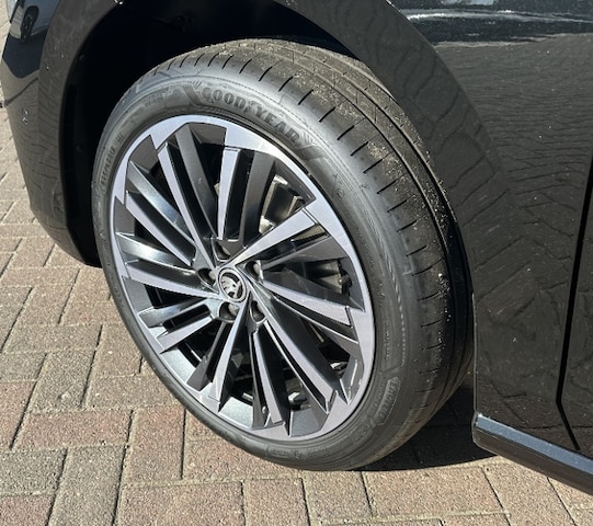 Skoda Superb 2.0 TDI Combi