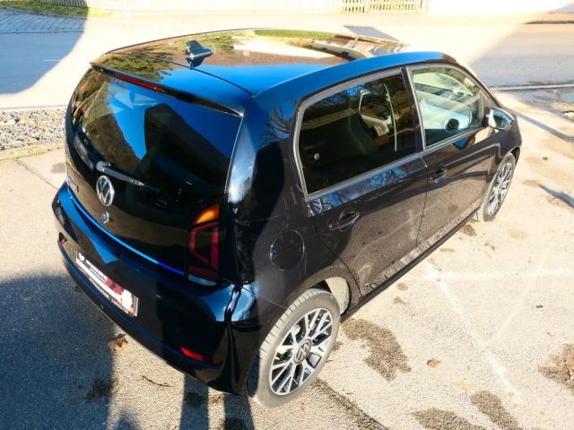 Volkswagen e-up! Plus Style