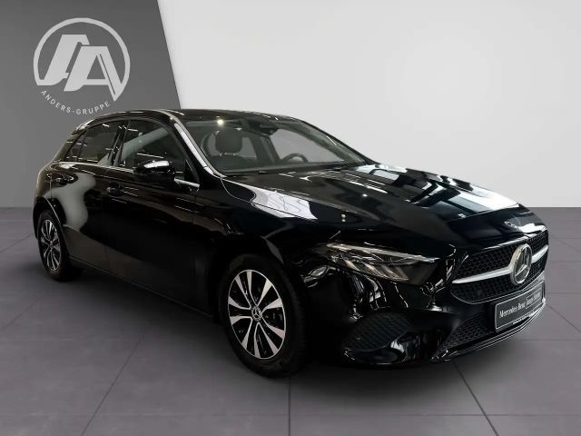 Mercedes-Benz A 180 A 180 d