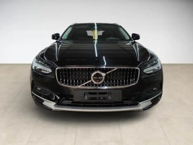 Volvo V90 Cross Country AWD Plus