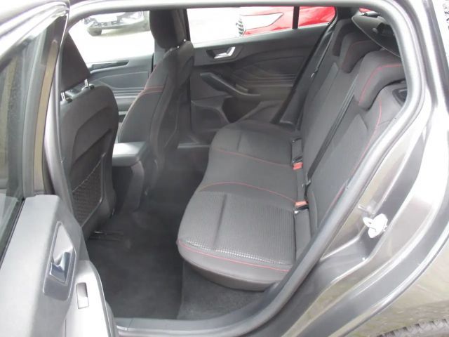 Ford Focus ST Line Wagon