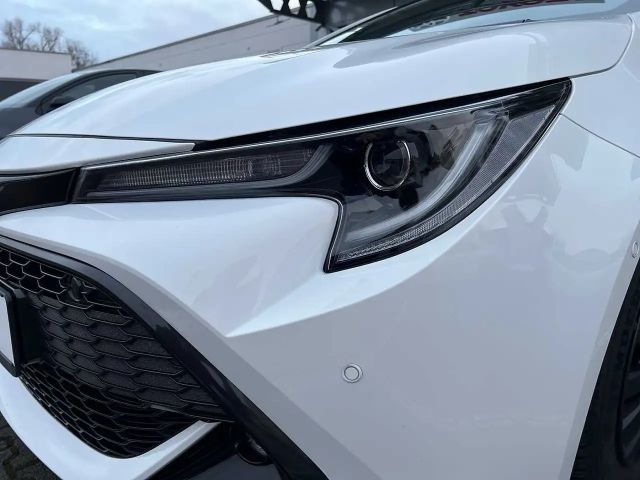 Toyota Corolla Hatchback Team D