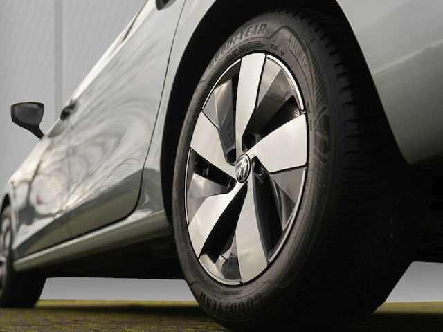 Volkswagen Passat 2.0 TDI Business DSG Variant