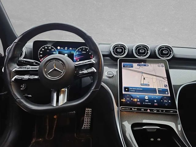 Mercedes-Benz C 200 AMG Line Sedan