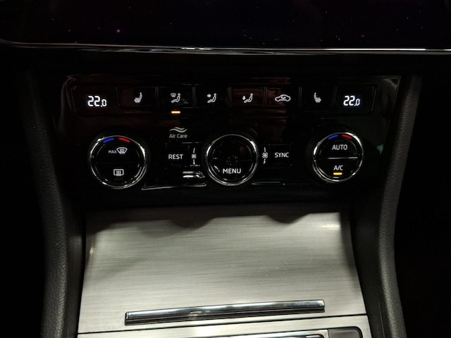 Skoda Superb 2.0 TDI Combi Style Style