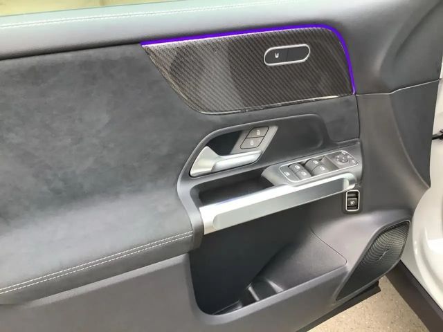 Mercedes-Benz GLB 200 4MATIC AMG Line GLB 200 d